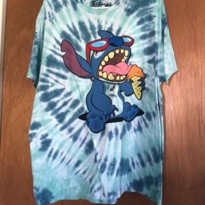 Hot Topic Disney T-shirt - Stitch